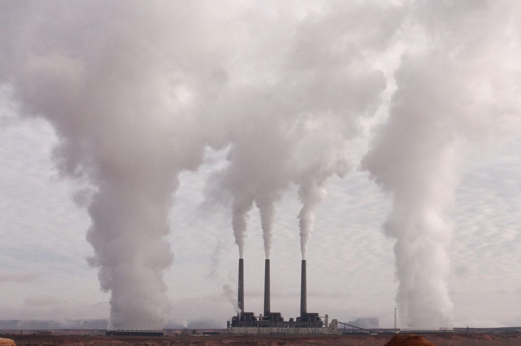 Môi trường ô nhiễm do khí thải công nghiệp